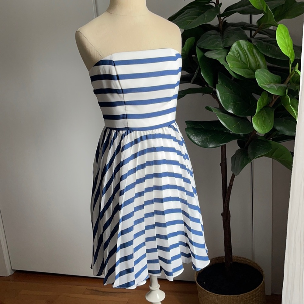 Strapless dress with navy blue and white stripes
